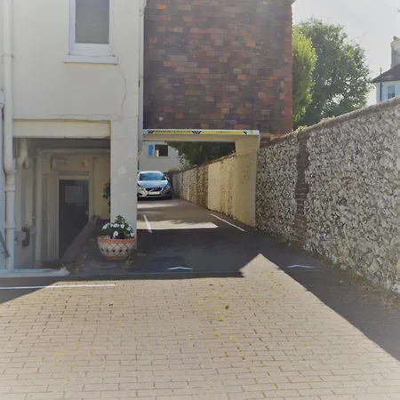The Sheldon B&B - Free Private Parking Eastbourne Exterior photo