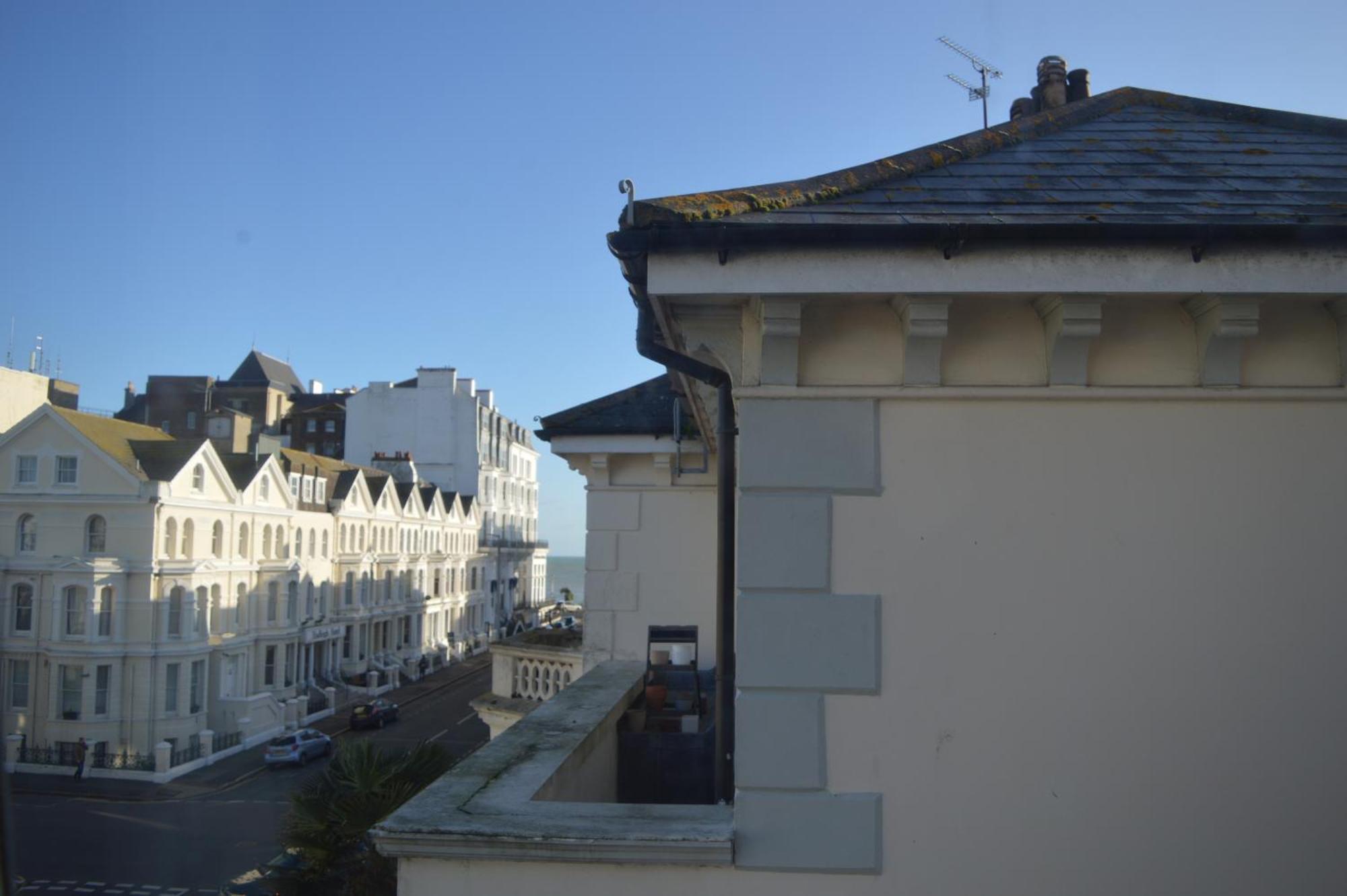 The Sheldon - Free Private Parking Frühstückspension WTA Eastbourne