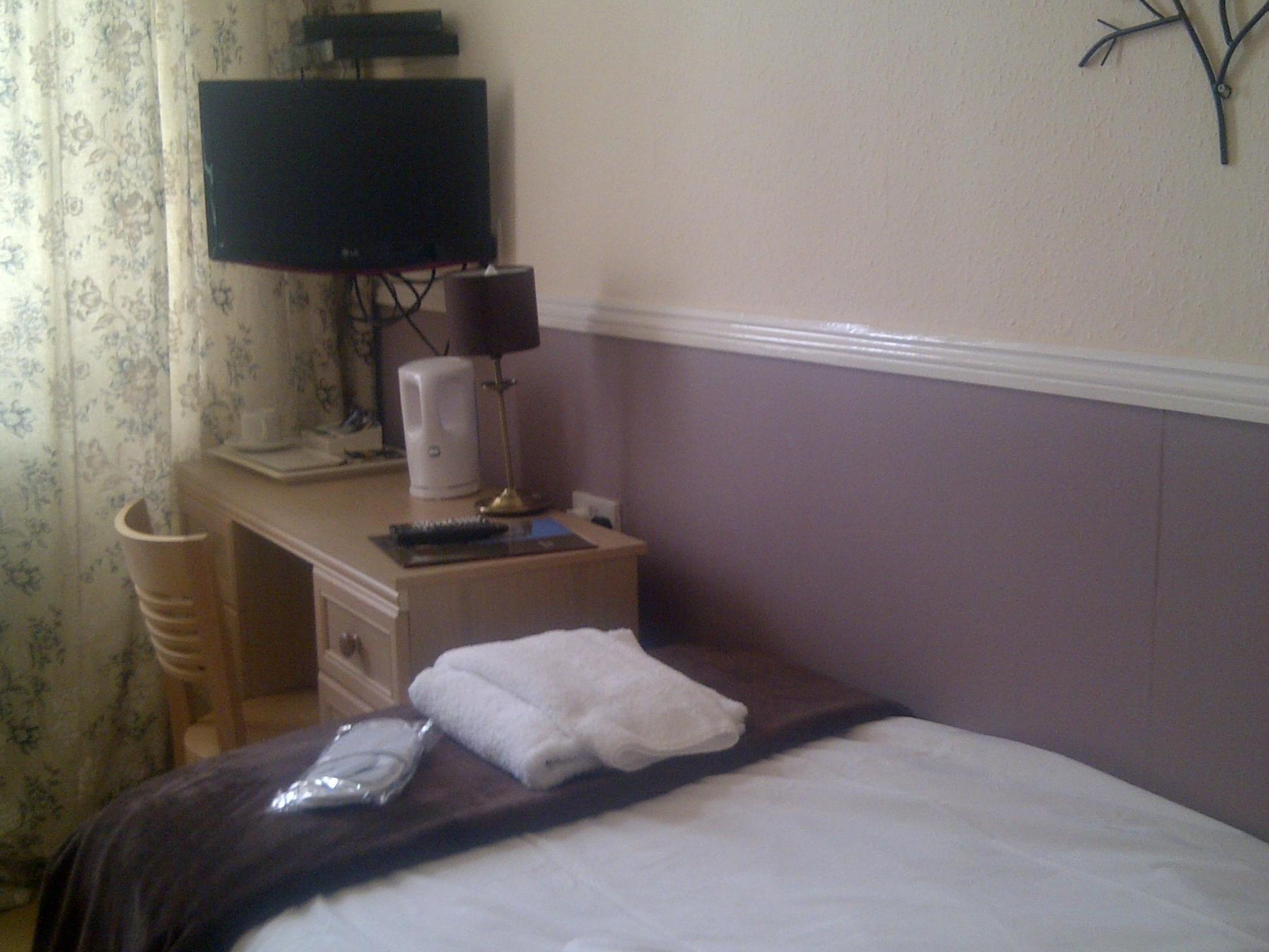The Sheldon - Free Private Parking Bed & Breakfast 4*