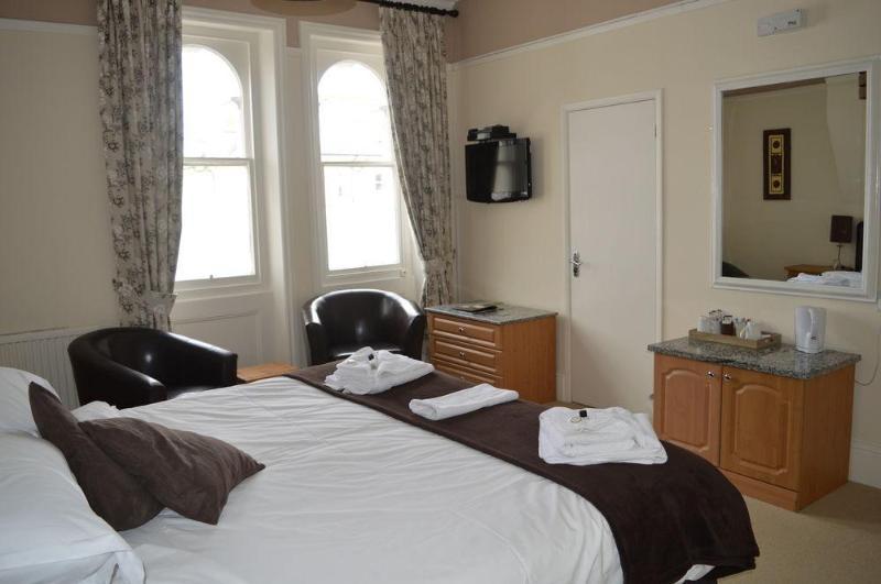 Couette-café The Sheldon - Free Private Parking 4*